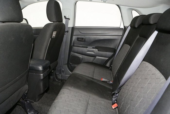 2023 Mitsubishi ASX ES