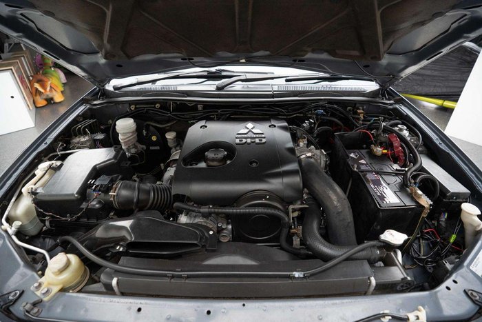 2013 Mitsubishi Triton GLX-R