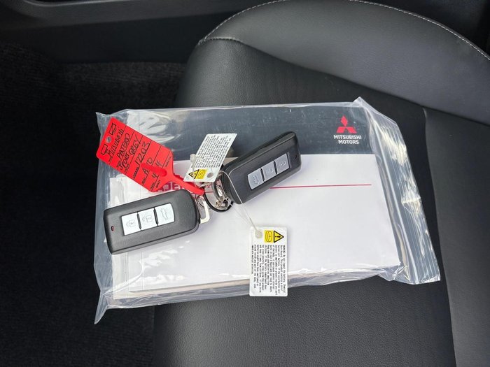 2024 Mitsubishi Pajero Sport GLS