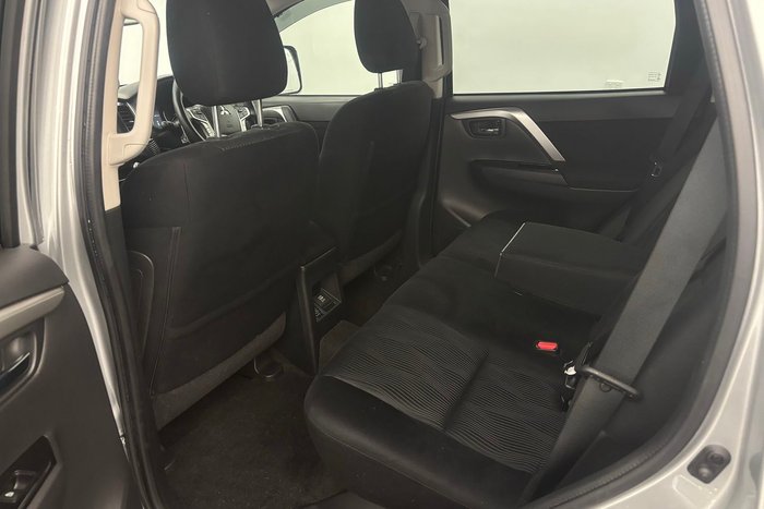 2021 Mitsubishi Pajero Sport GLS