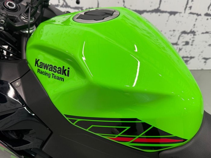 2024 Kawasaki Ninja 400 (EX400G) Ninja Green