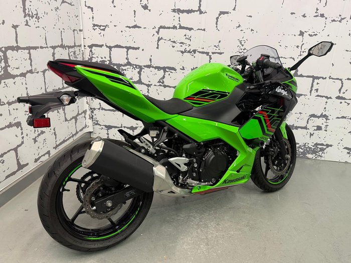 2024 Kawasaki Ninja 400 (EX400G) Ninja Green