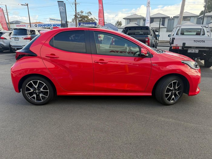 2025 Toyota Yaris SX Hybrid