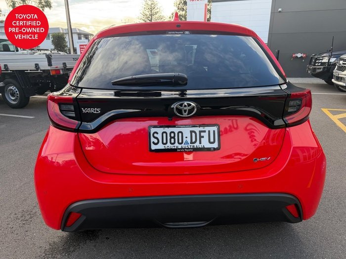 2025 Toyota Yaris SX Hybrid