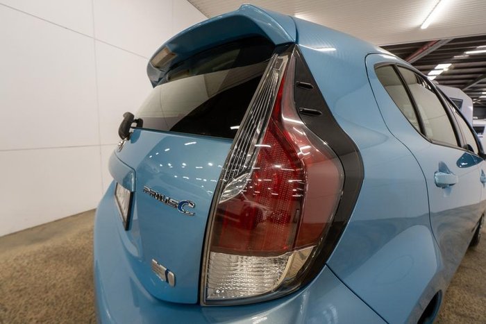2016 Toyota Prius i-Tech