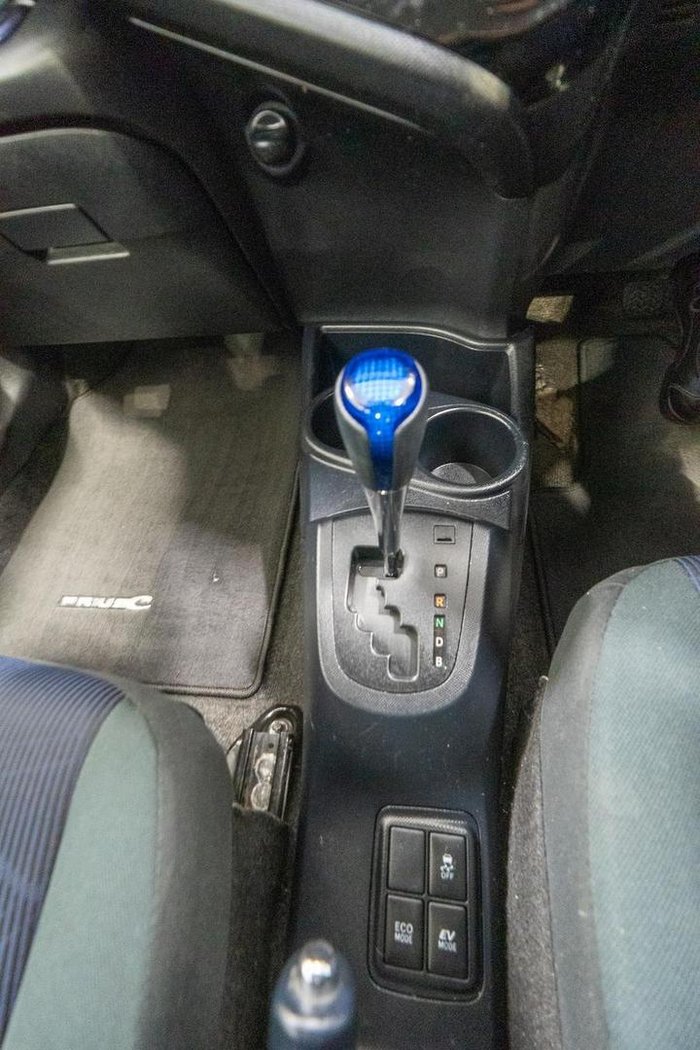 2016 Toyota Prius i-Tech