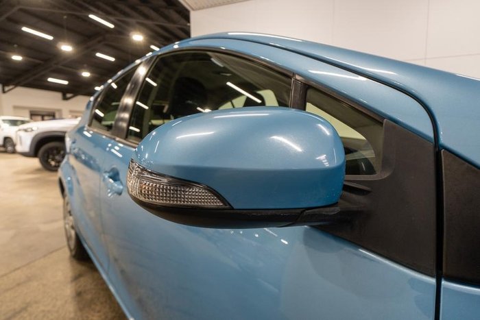 2016 Toyota Prius i-Tech