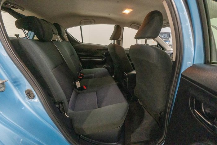 2016 Toyota Prius i-Tech