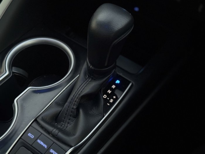 2019 Toyota Camry SL