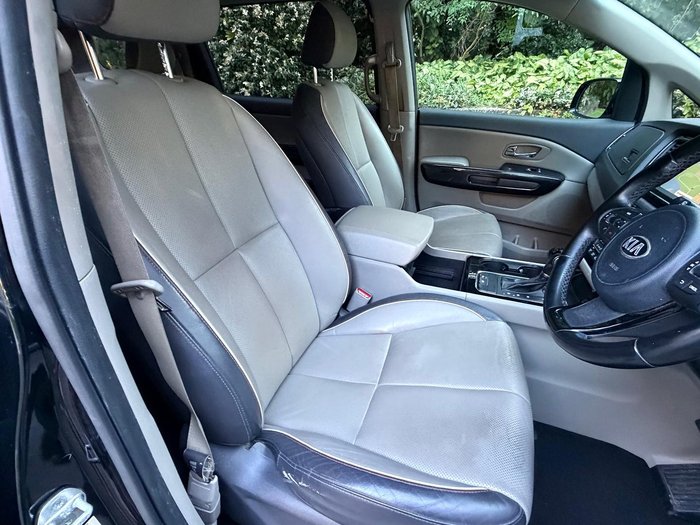 2015 Kia Carnival SLi