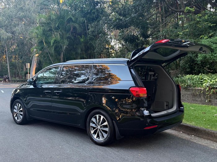 2015 Kia Carnival SLi