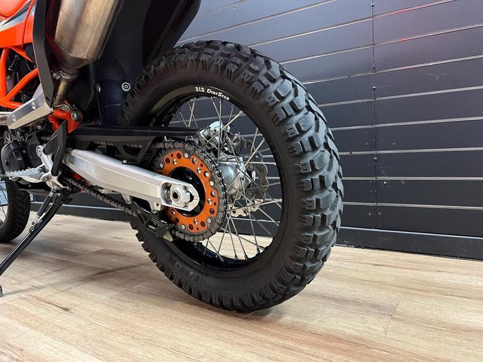 2023 KTM 690 ENDURO R Orange