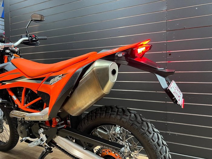 2023 KTM 690 ENDURO R Orange