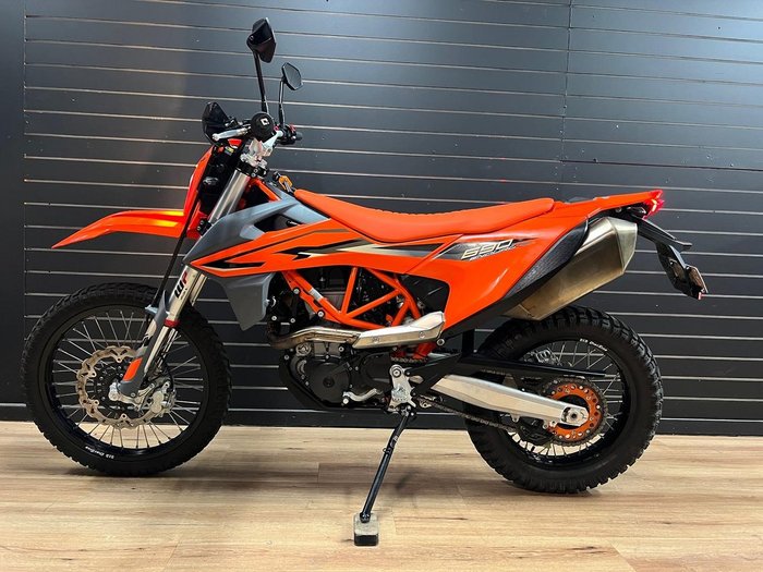 2023 KTM 690 ENDURO R Orange