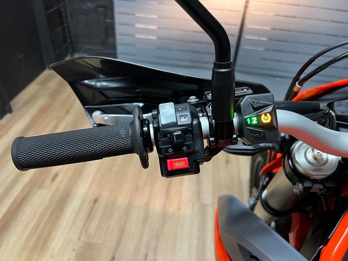2023 KTM 690 ENDURO R Orange