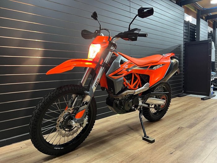 2023 KTM 690 ENDURO R Orange