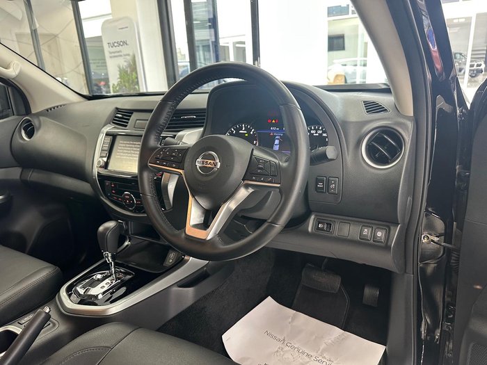 2024 Nissan Navara ST-X D23 MY24 4x2 Black Star