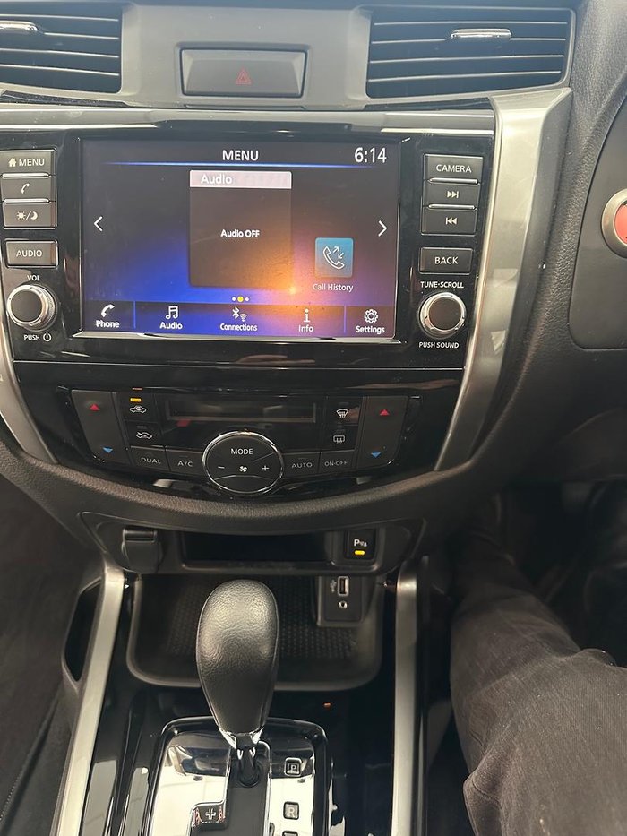 2024 Nissan Navara ST-X D23 MY24 4x2 Black Star