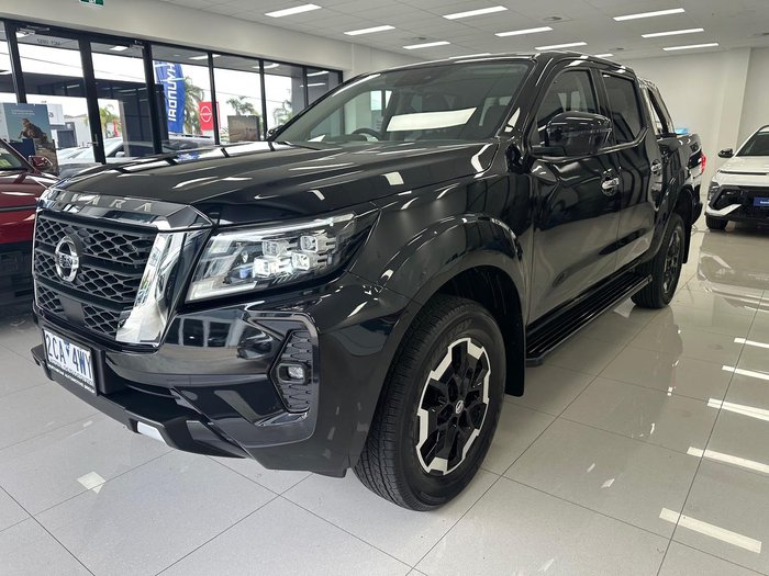 2024 Nissan Navara ST-X D23 MY24 4x2 Black Star