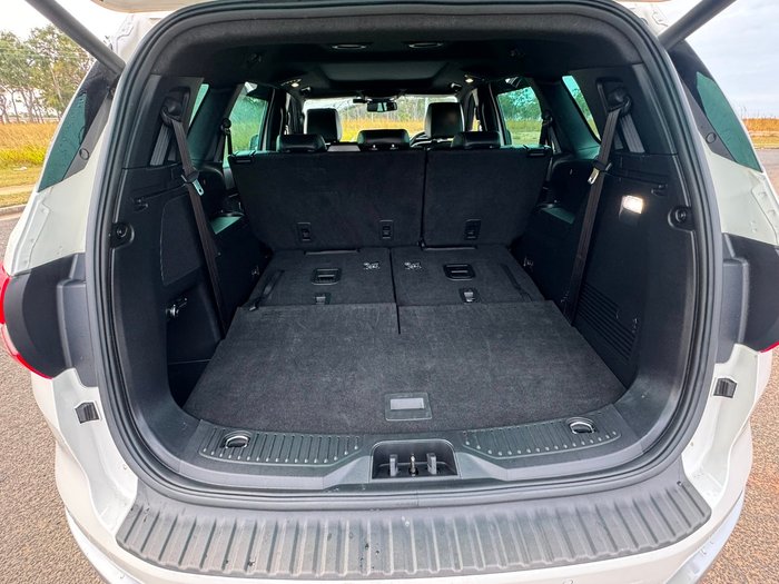 2022 Ford Everest Titanium
