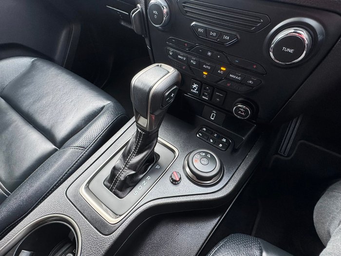 2022 Ford Everest Titanium