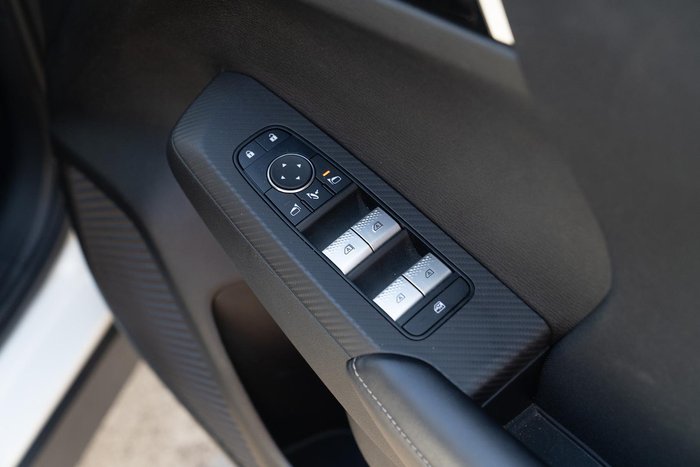 2024 Mitsubishi Outlander LS
