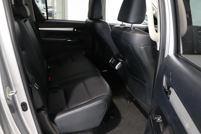 2017 Toyota Hilux SR5