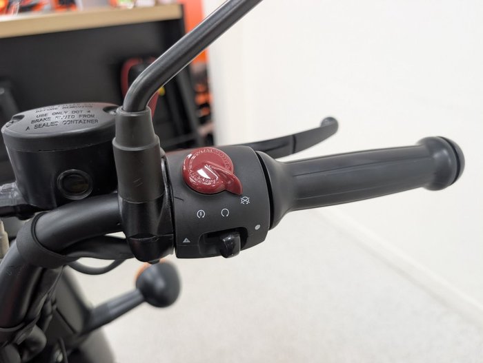 2022 Royal Enfield CLASSIC 350 DARK Black