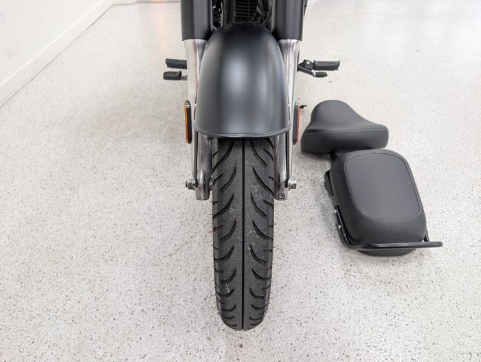 2022 Royal Enfield CLASSIC 350 DARK Black