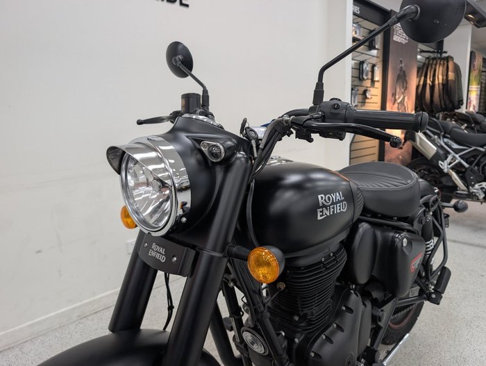 2022 Royal Enfield CLASSIC 350 DARK Black
