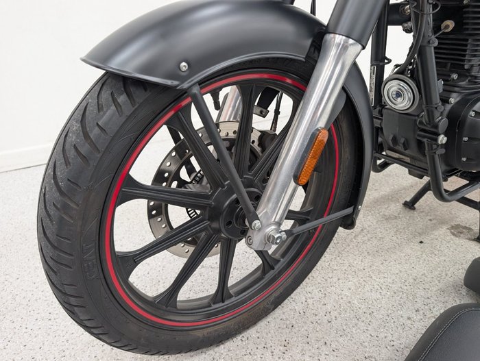 2022 Royal Enfield CLASSIC 350 DARK Black