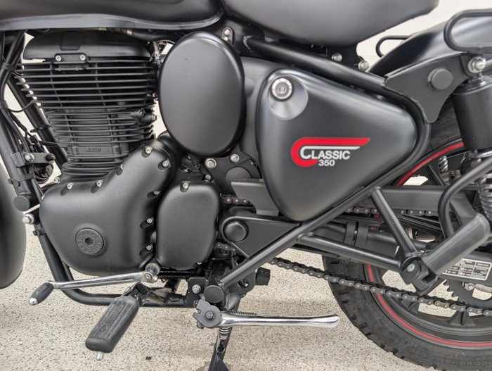 2022 Royal Enfield CLASSIC 350 DARK Black