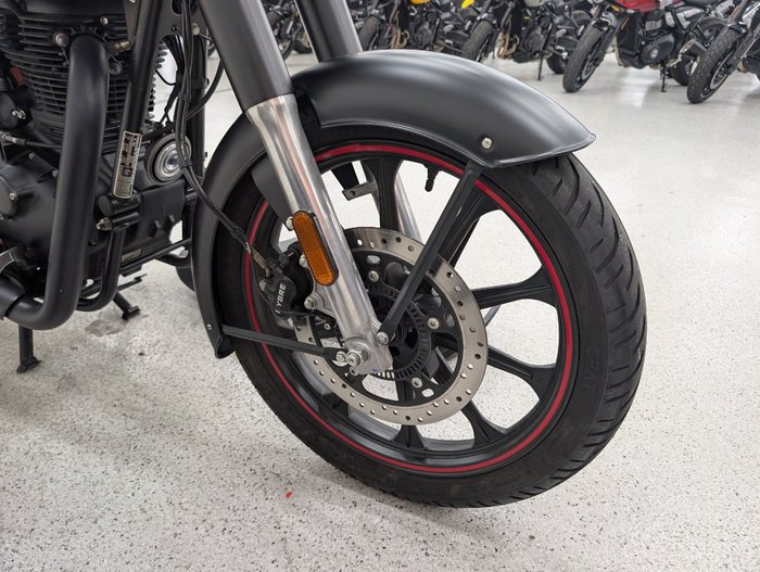 2022 Royal Enfield CLASSIC 350 DARK Black