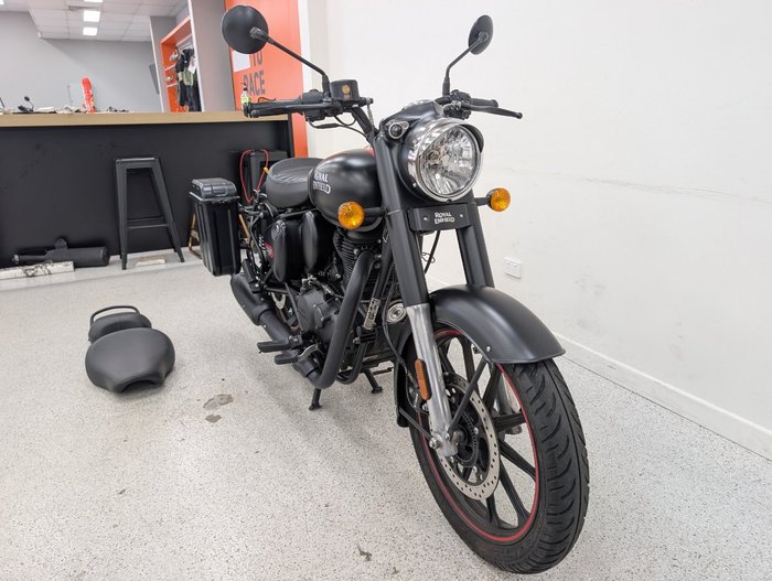 2022 Royal Enfield CLASSIC 350 DARK Black
