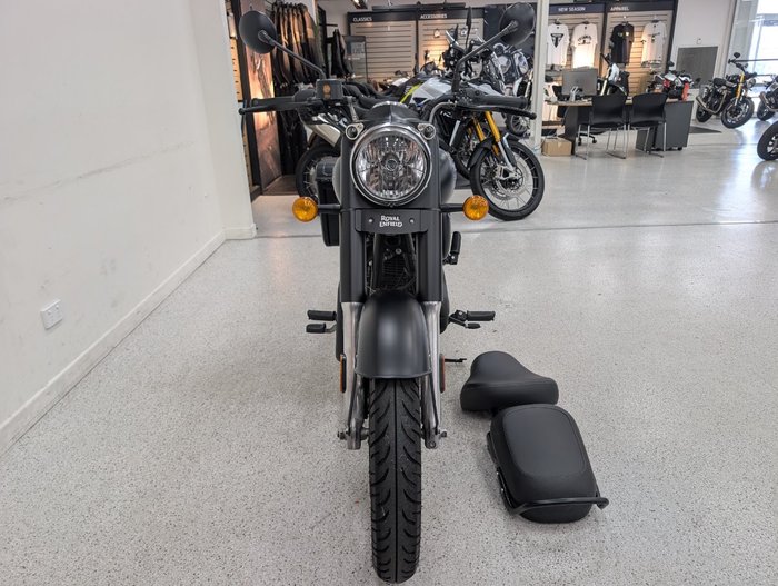 2022 Royal Enfield CLASSIC 350 DARK Black