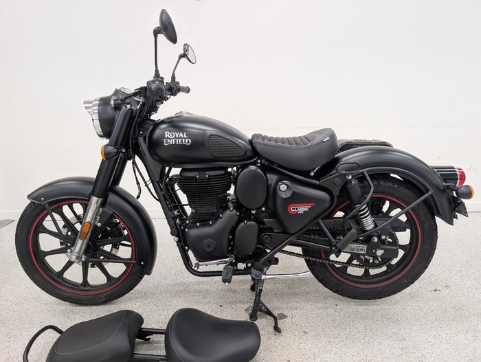 2022 Royal Enfield CLASSIC 350 DARK Black