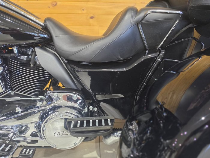 HARLEY-DAVIDSON 2019 HARLEY DAVIDSON 1900CC FLHTCUTG TRI GLIDE ULT