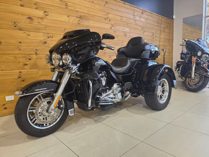 HARLEY-DAVIDSON 2019 HARLEY DAVIDSON 1900CC FLHTCUTG TRI GLIDE ULT