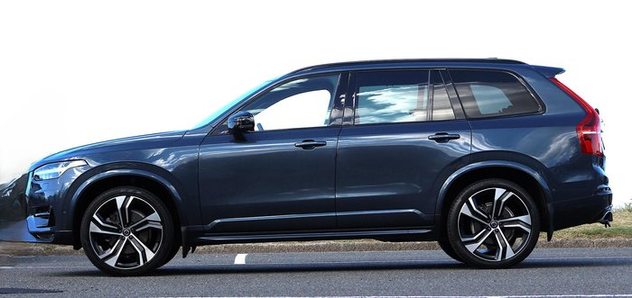 2021 Volvo XC90 T6 R-Design