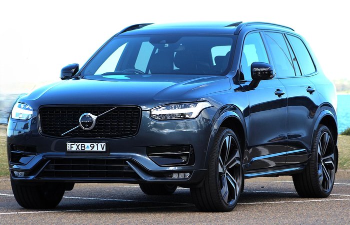 2021 Volvo XC90 T6 R-Design
