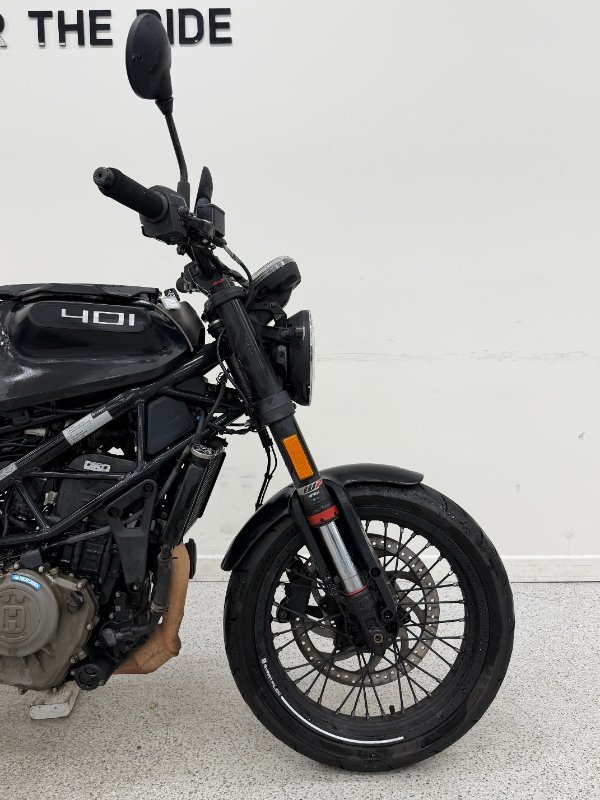 2022 HUSQVARNA SVARTPILEN 401 Black