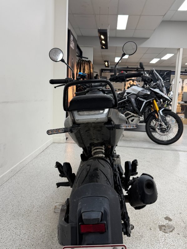2022 HUSQVARNA SVARTPILEN 401 Black