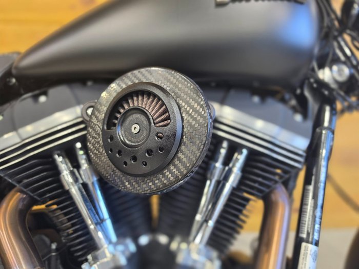 2015 HARLEY-DAVIDSON FXDB STREET BOB