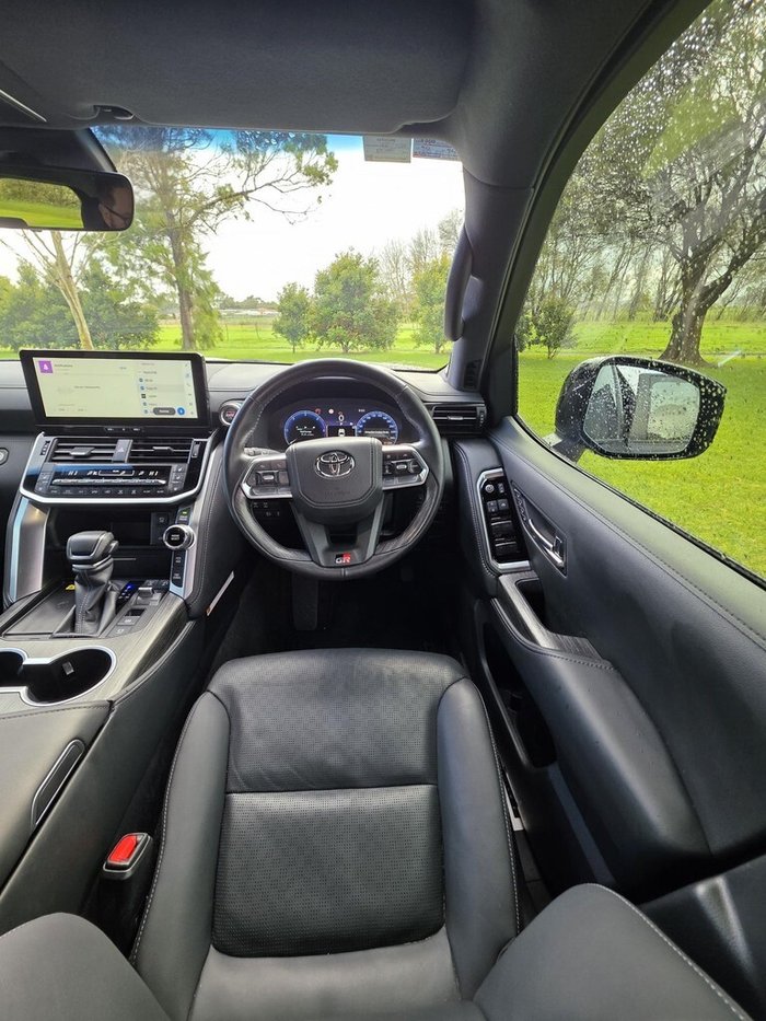 2025 Toyota Landcruiser GR Sport