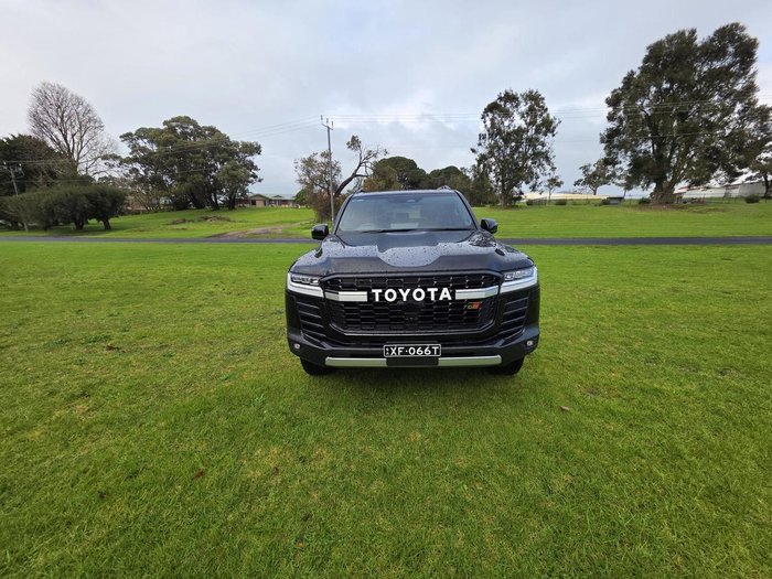 2025 Toyota Landcruiser GR Sport