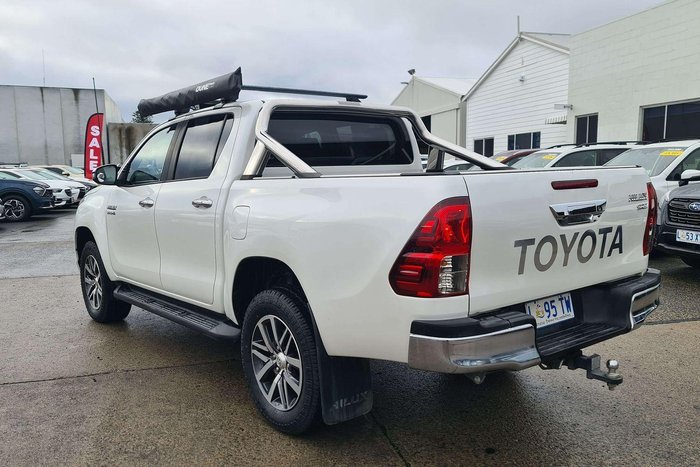 2019 Toyota Hilux SR5