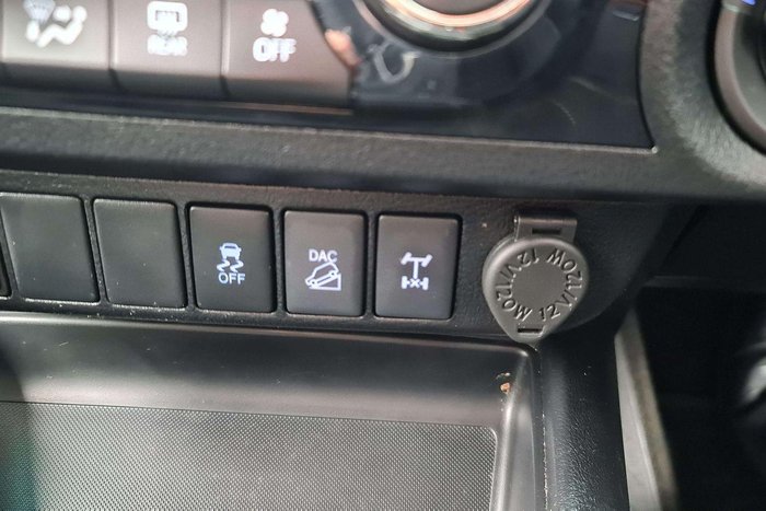 2019 Toyota Hilux SR5