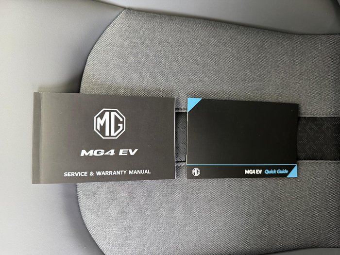 2026 MG MG4 Essence 64