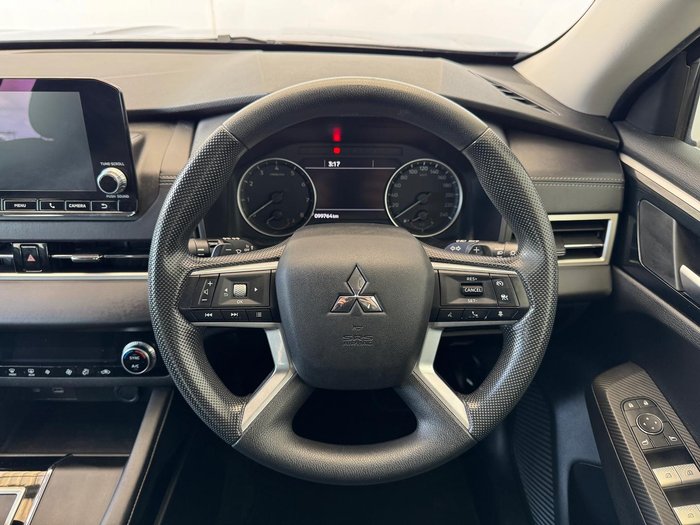 2022 Mitsubishi Outlander ES