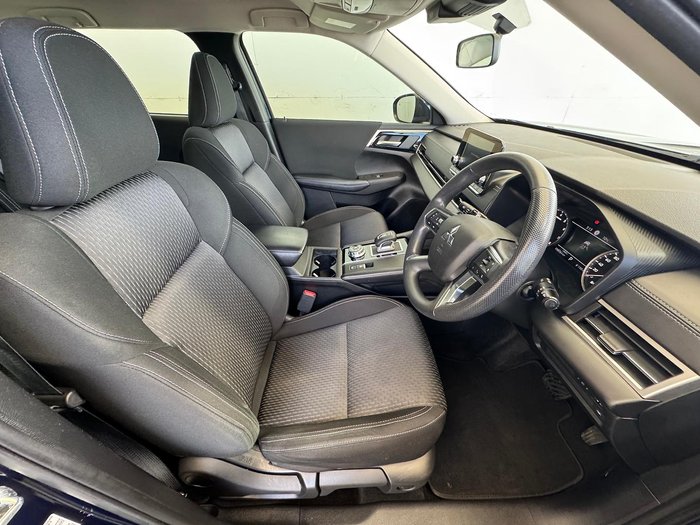 2022 Mitsubishi Outlander ES